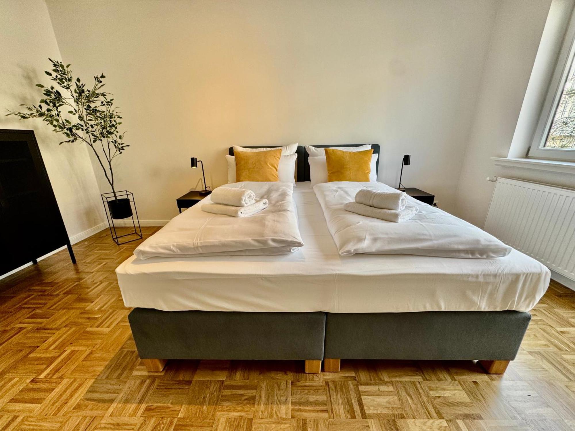 Mel&Bens Modern Oak-Apartments Fuer Bis Zu 12 Personen BRE Buitenkant foto